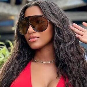 OVERSIZED SHIELD SUNGLASSES